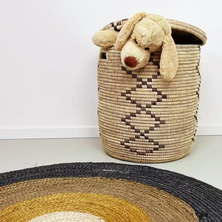 Panier avec ours en peluche, photo d'ambiance