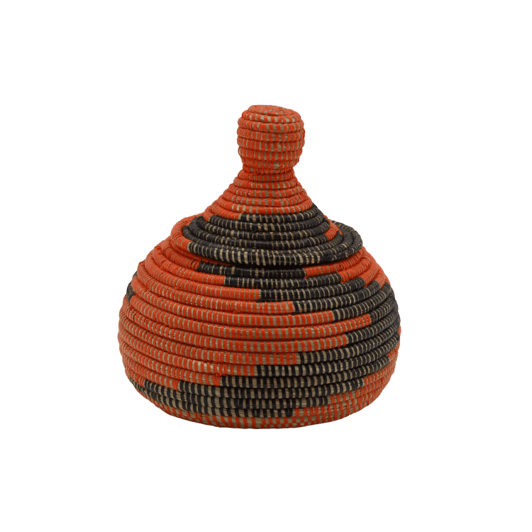 Vue de face du panier supper orange/noir