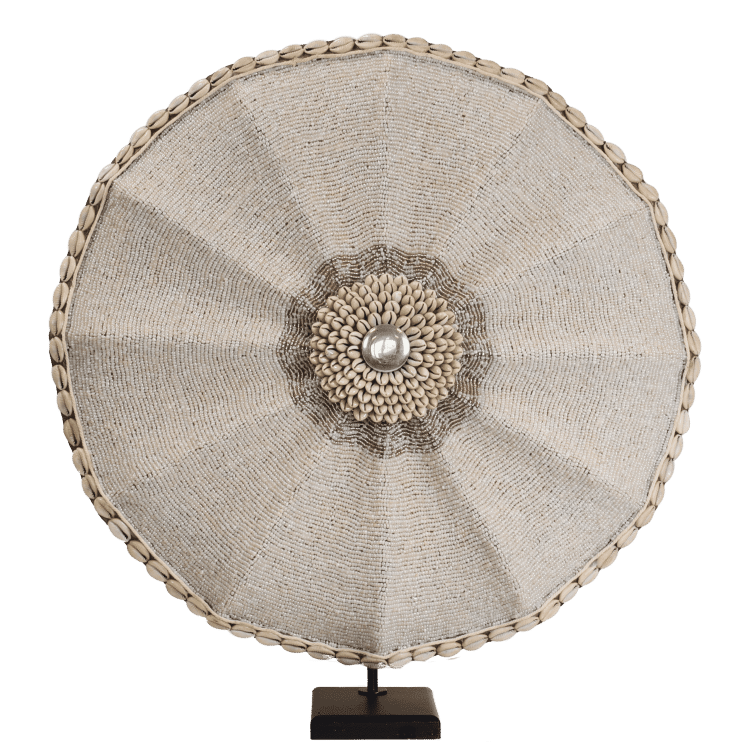 Beaded Shield - La Beige (50 cm)